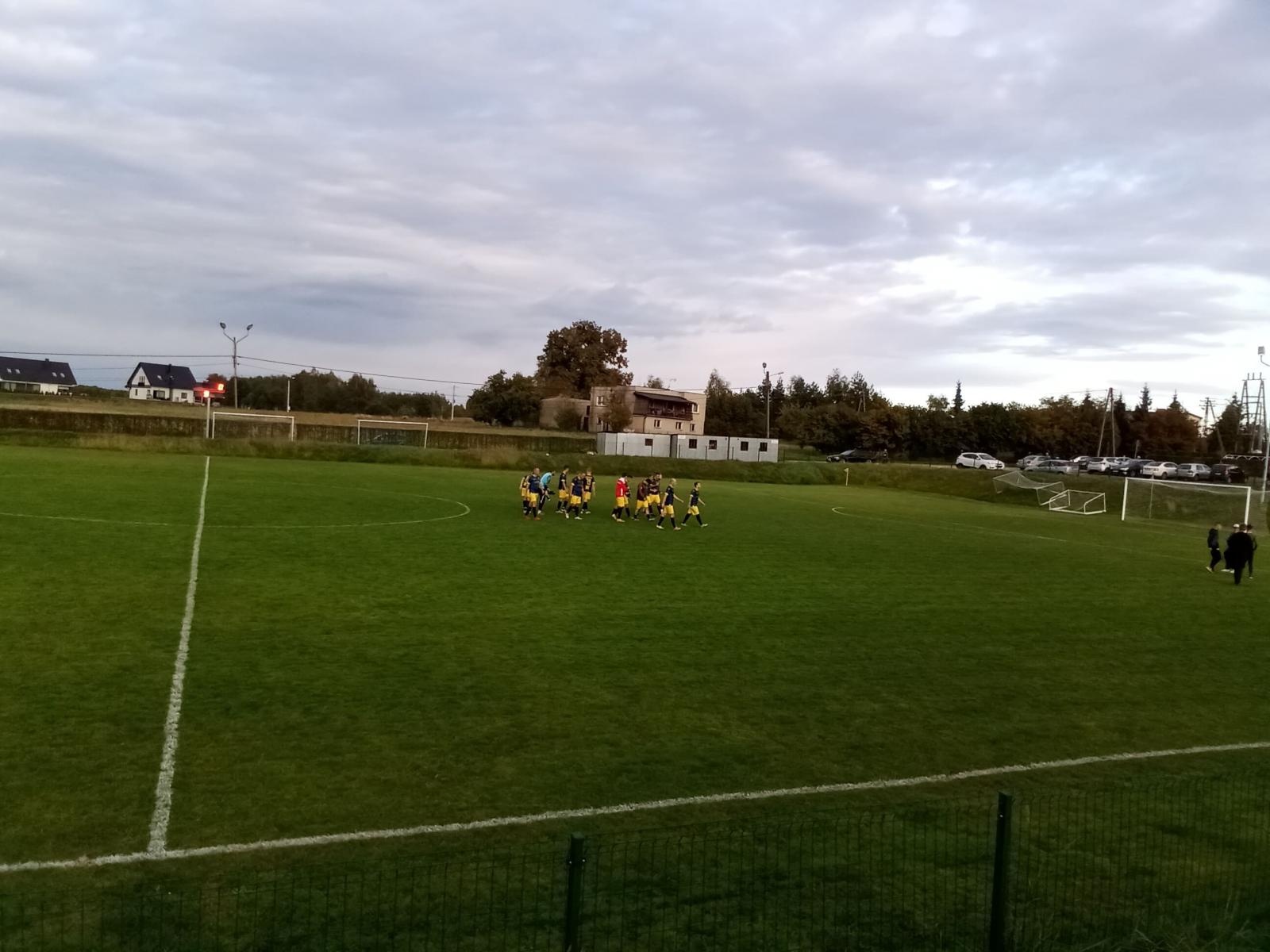 Zdjęcie w galerii na portalu naszraciborz.pl: Raszczyce zdobyły czernicki Zameczek wiadomości z regionu