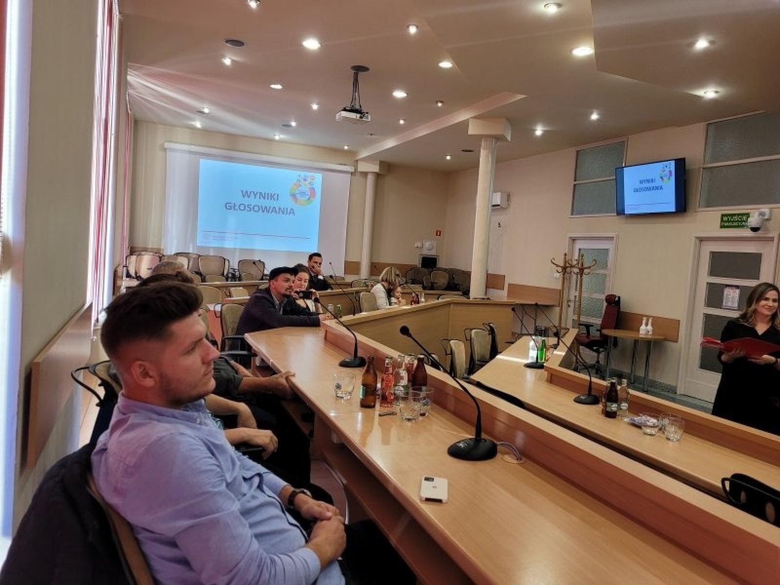 Zdjęcie w galerii na portalu naszraciborz.pl: Panowie zgarnęli główną pulę. Wyniki głosowania VII edycji budżetu obywatelskiego w Raciborzu wiadomości z regionu