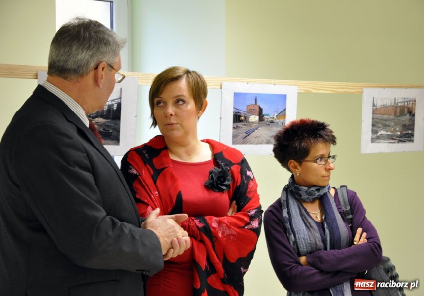 Zdjęcie w galerii na portalu naszraciborz.pl: Świąteczny mega kiermasz w Pietrowicach wiadomości z regionu