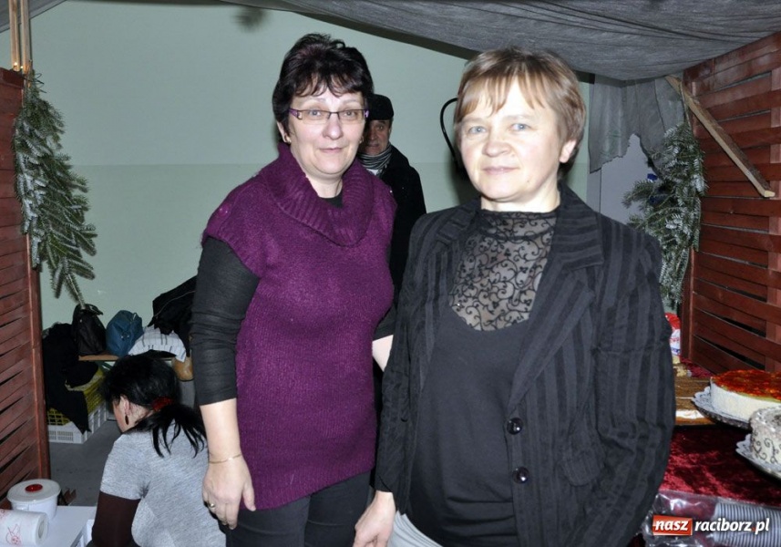Zdjęcie w galerii na portalu naszraciborz.pl: Świąteczny mega kiermasz w Pietrowicach wiadomości z regionu