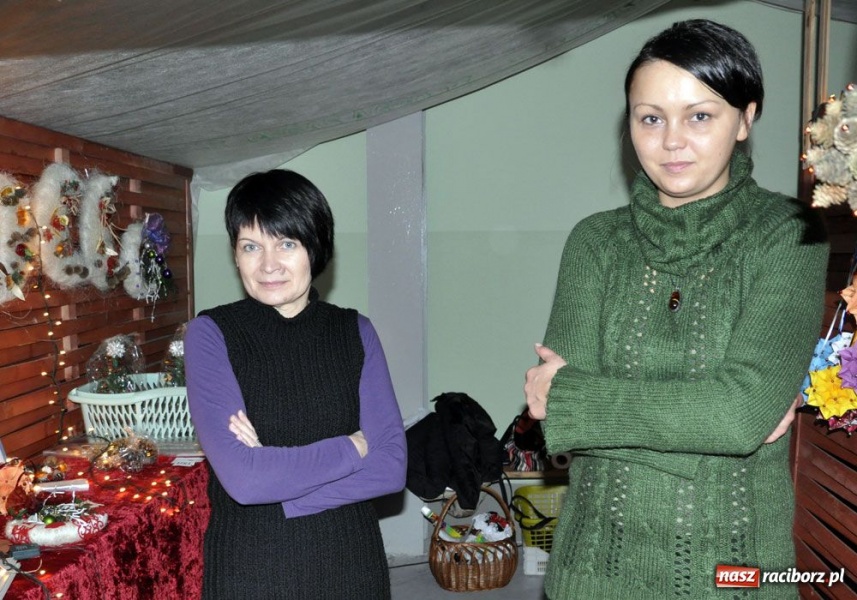 Zdjęcie w galerii na portalu naszraciborz.pl: Świąteczny mega kiermasz w Pietrowicach wiadomości z regionu