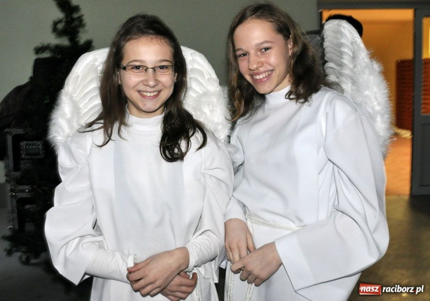 Zdjęcie w galerii na portalu naszraciborz.pl: Świąteczny mega kiermasz w Pietrowicach wiadomości z regionu