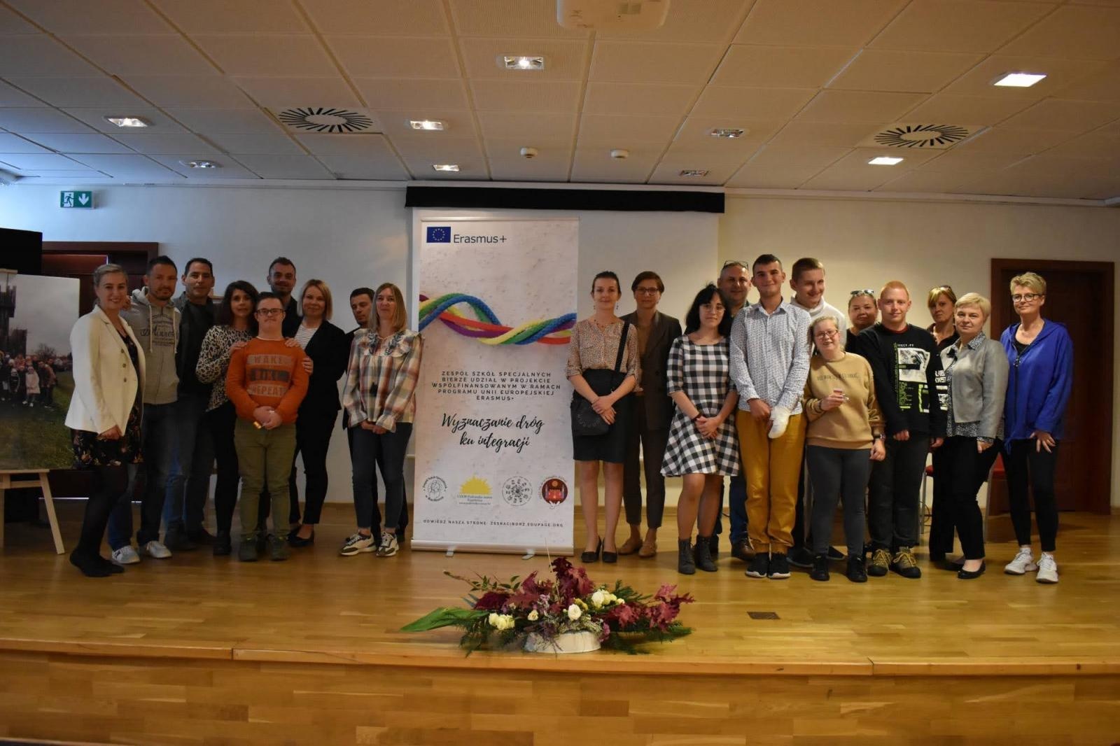 Zdjęcie w galerii na portalu naszraciborz.pl: W Zespole Szkół Specjalnych podsumowano projekt ERASMUS+ wiadomości z regionu