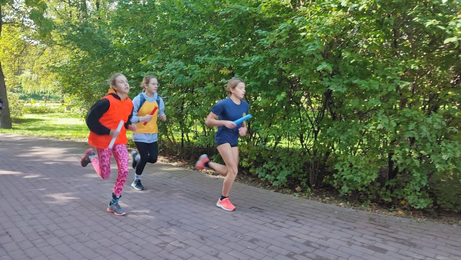 Zdjęcie w galerii na portalu naszraciborz.pl: Rejonowe finały w Sztafetowych Biegach Przełajowych [FOTO i WYNIKI] wiadomości z regionu
