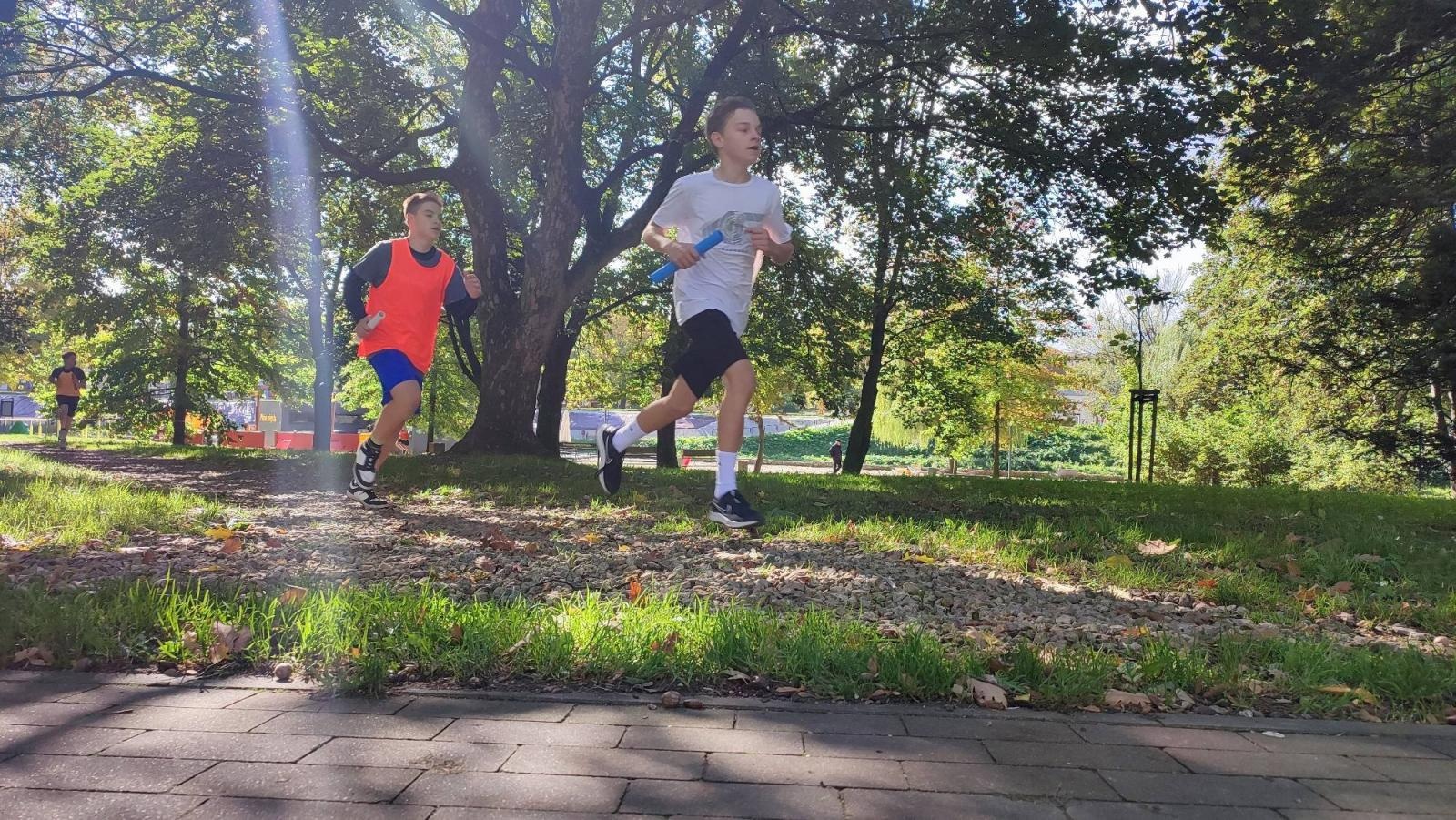 Zdjęcie w galerii na portalu naszraciborz.pl: Rejonowe finały w Sztafetowych Biegach Przełajowych [FOTO i WYNIKI] wiadomości z regionu