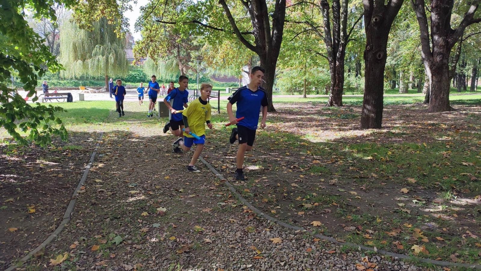 Zdjęcie w galerii na portalu naszraciborz.pl: Rejonowe finały w Sztafetowych Biegach Przełajowych [FOTO i WYNIKI] wiadomości z regionu