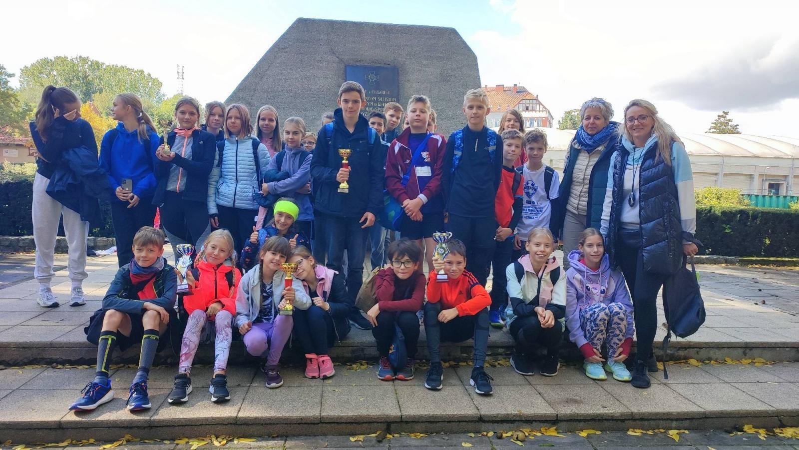 Zdjęcie w galerii na portalu naszraciborz.pl: Rejonowe finały w Sztafetowych Biegach Przełajowych [FOTO i WYNIKI] wiadomości z regionu