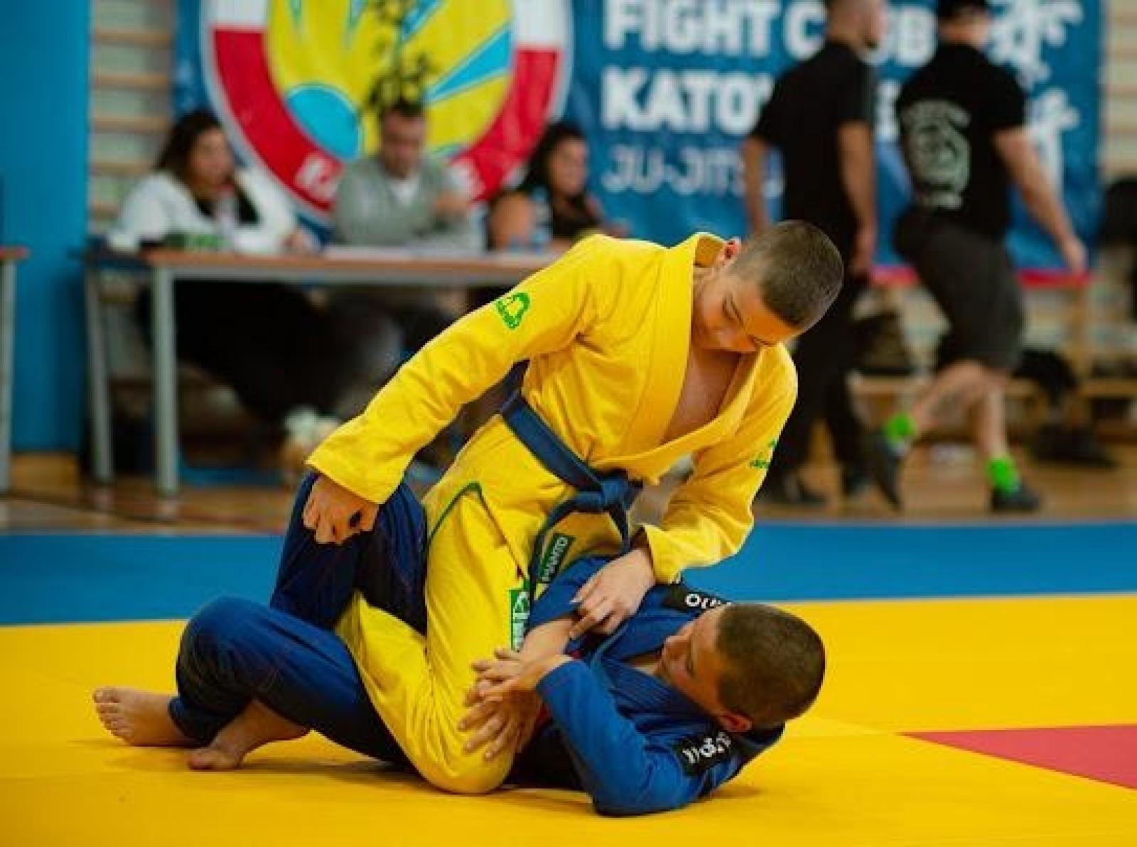 Zdjęcie w galerii na portalu naszraciborz.pl: Łamatorzy z Raciborza wrócili na maty wiadomości z regionu