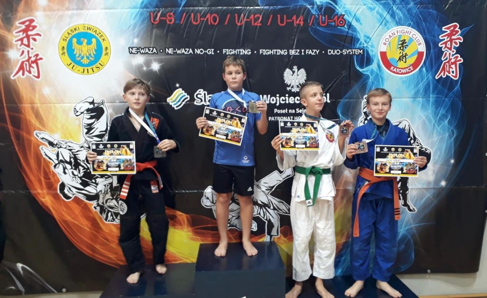 Zdjęcie w galerii na portalu naszraciborz.pl: Łamatorzy z Raciborza wrócili na maty wiadomości z regionu