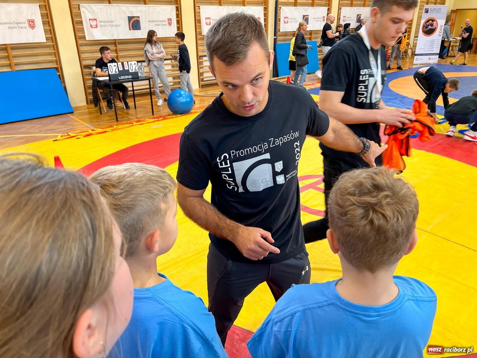 Zdjęcie w galerii na portalu naszraciborz.pl: Legenda polskich zapasów w Raciborzu. Turniej w ZSOMS [FOTO i WIDEO] wiadomości z regionu