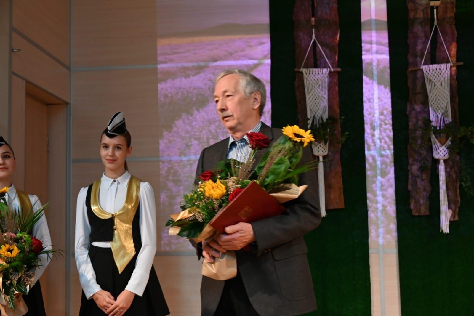 Zdjęcie w galerii na portalu naszraciborz.pl: Dbają o dziedzictwo historyczne. Dziś otrzymali nagrody wójta wiadomości z regionu