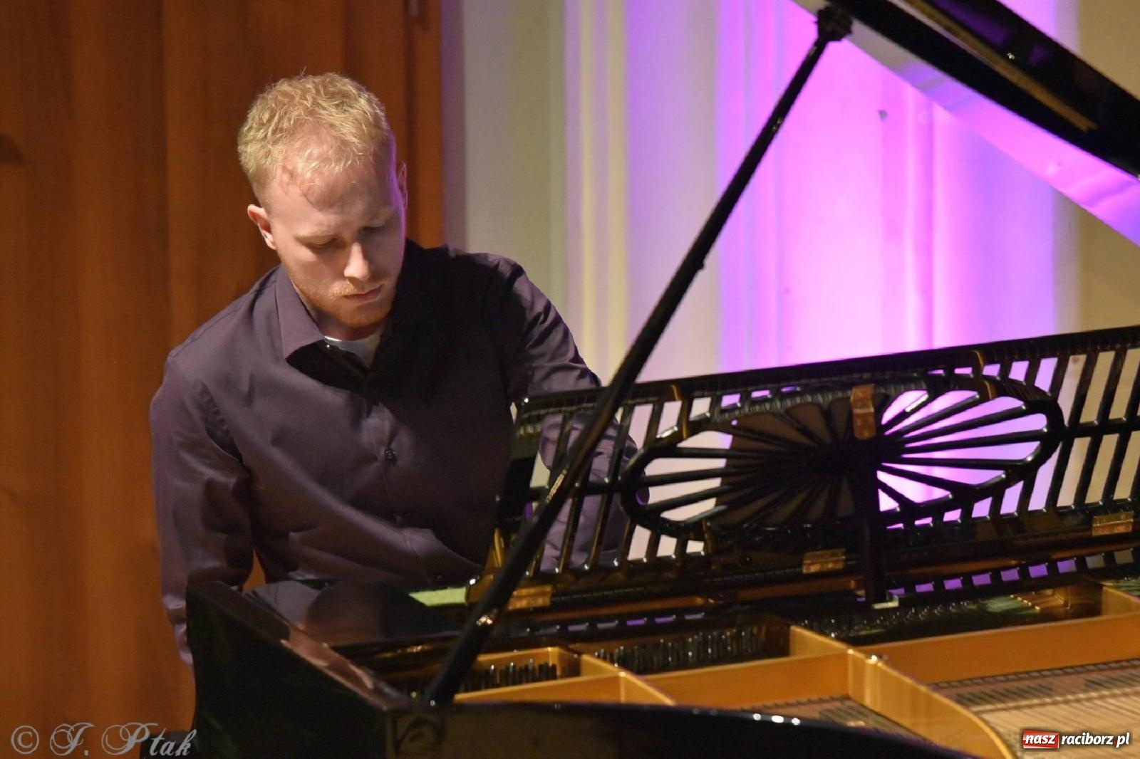 Zdjęcie w galerii na portalu naszraciborz.pl: Ostrawscy filharmonicy z koncertem w Raciborzu [FOTO i WIDEO] wiadomości z regionu