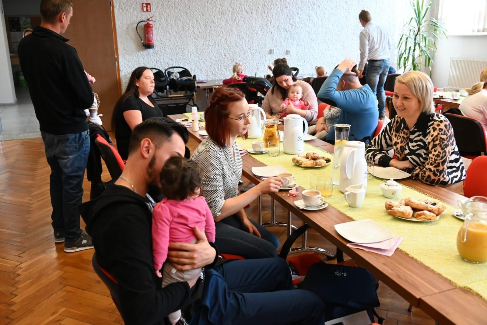 Zdjęcie w galerii na portalu naszraciborz.pl: W gminie Krzyżanowice powitano najmłodszych obywateli [FOTO] wiadomości z regionu