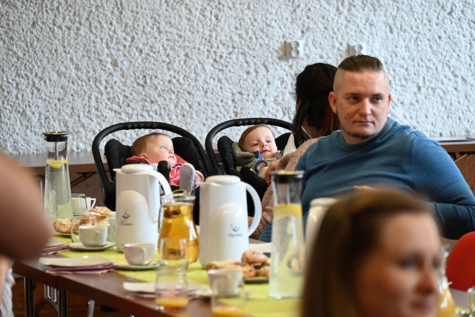 Zdjęcie w galerii na portalu naszraciborz.pl: W gminie Krzyżanowice powitano najmłodszych obywateli [FOTO] wiadomości z regionu