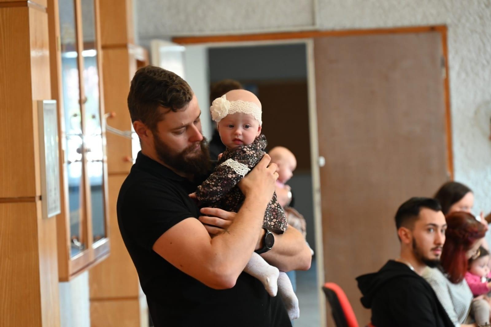 Zdjęcie w galerii na portalu naszraciborz.pl: W gminie Krzyżanowice powitano najmłodszych obywateli [FOTO] wiadomości z regionu