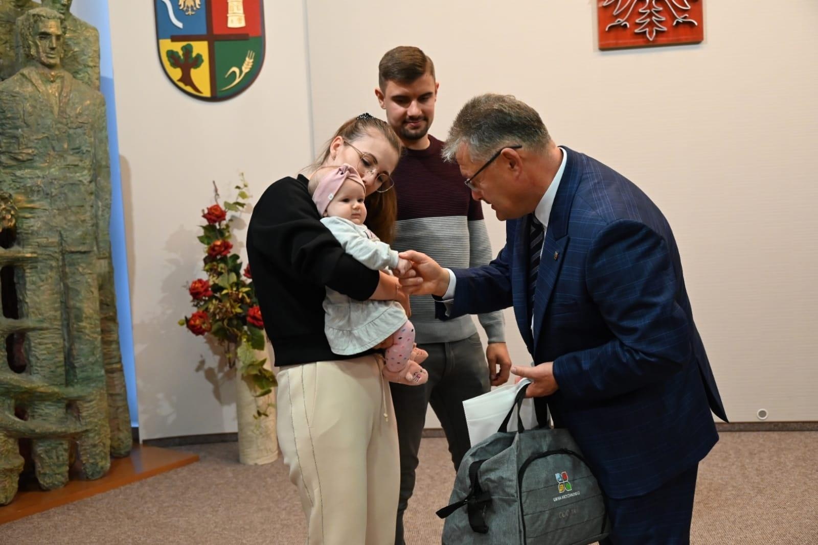 Zdjęcie w galerii na portalu naszraciborz.pl: W gminie Krzyżanowice powitano najmłodszych obywateli [FOTO] wiadomości z regionu