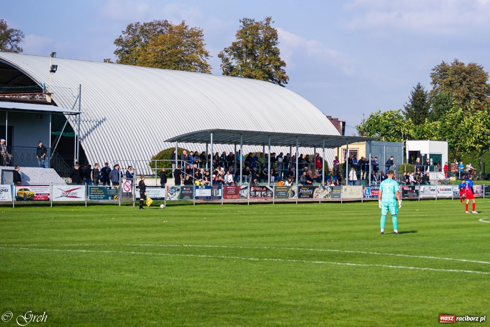 Zdjęcie w galerii na portalu naszraciborz.pl: Kolejarz Chałupki z kolejną wygraną. Zabełków wciąż na dnie [FOTO] wiadomości z regionu