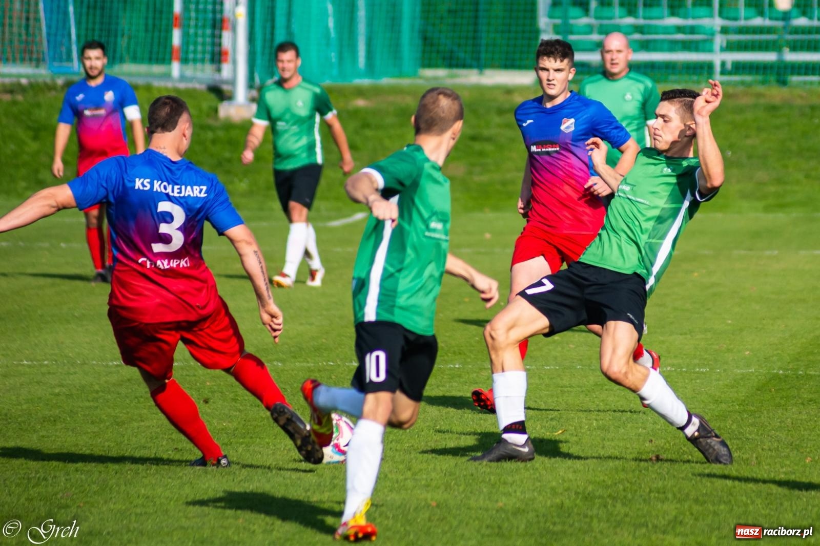 Zdjęcie w galerii na portalu naszraciborz.pl: Kolejarz Chałupki z kolejną wygraną. Zabełków wciąż na dnie [FOTO] wiadomości z regionu