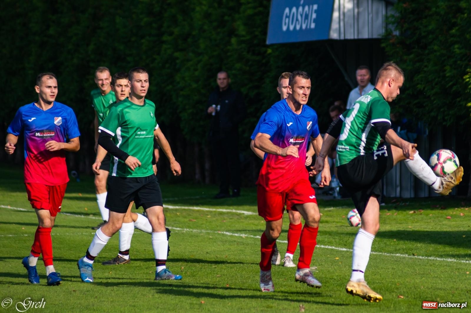 Zdjęcie w galerii na portalu naszraciborz.pl: Kolejarz Chałupki z kolejną wygraną. Zabełków wciąż na dnie [FOTO] wiadomości z regionu