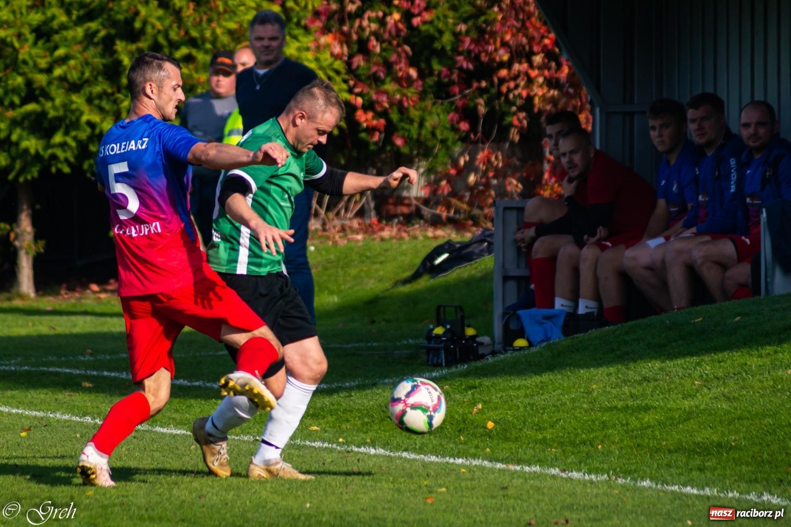 Zdjęcie w galerii na portalu naszraciborz.pl: Kolejarz Chałupki z kolejną wygraną. Zabełków wciąż na dnie [FOTO] wiadomości z regionu