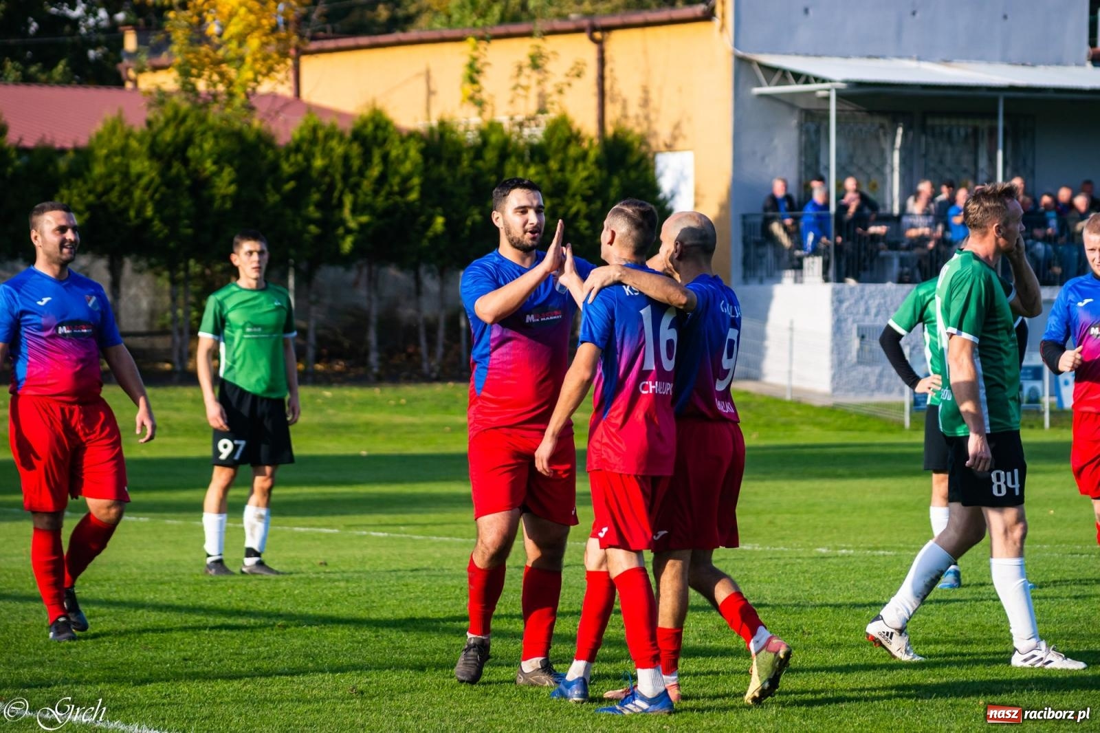 Zdjęcie w galerii na portalu naszraciborz.pl: Kolejarz Chałupki z kolejną wygraną. Zabełków wciąż na dnie [FOTO] wiadomości z regionu