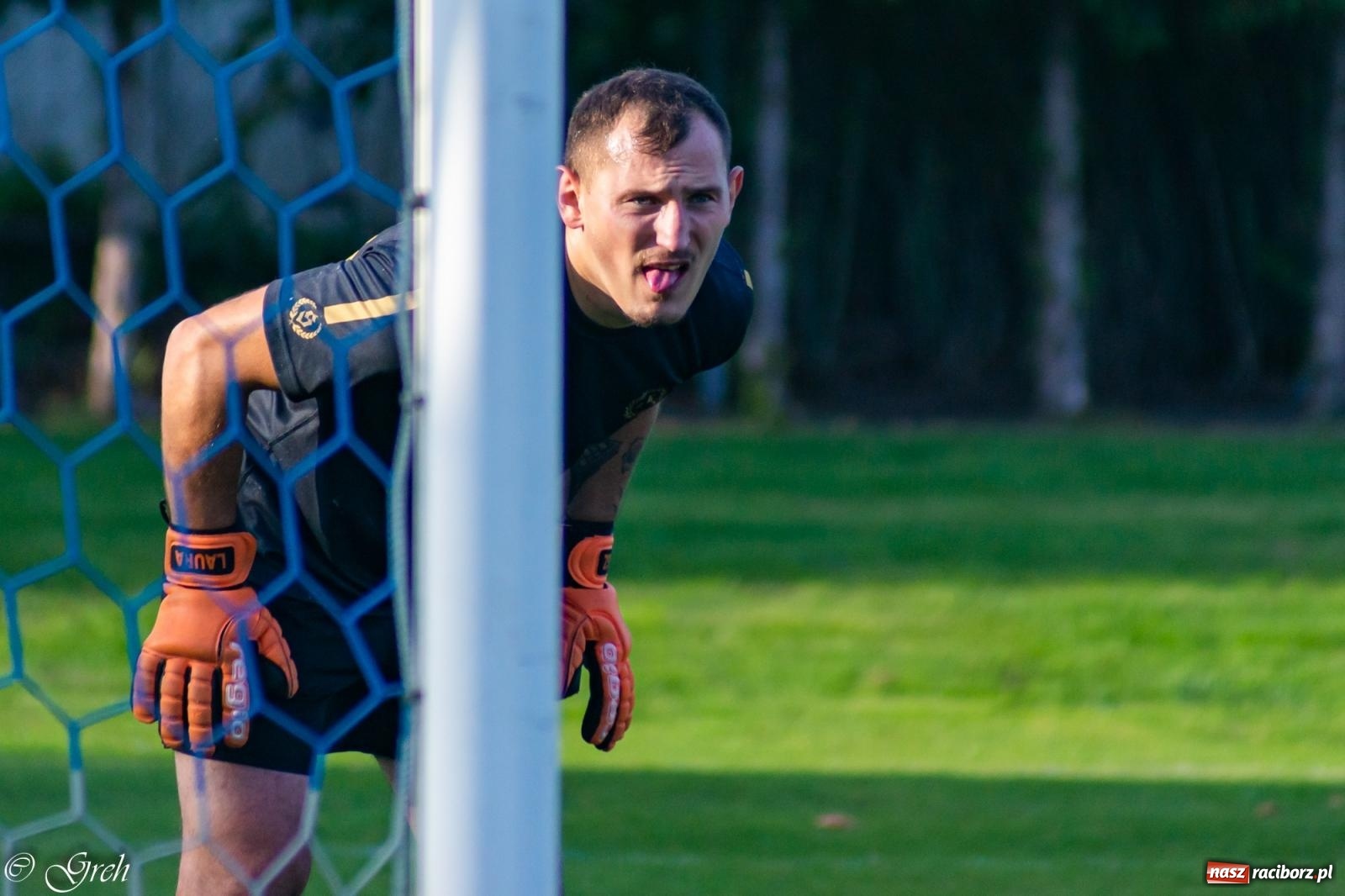 Zdjęcie w galerii na portalu naszraciborz.pl: Kolejarz Chałupki z kolejną wygraną. Zabełków wciąż na dnie [FOTO] wiadomości z regionu