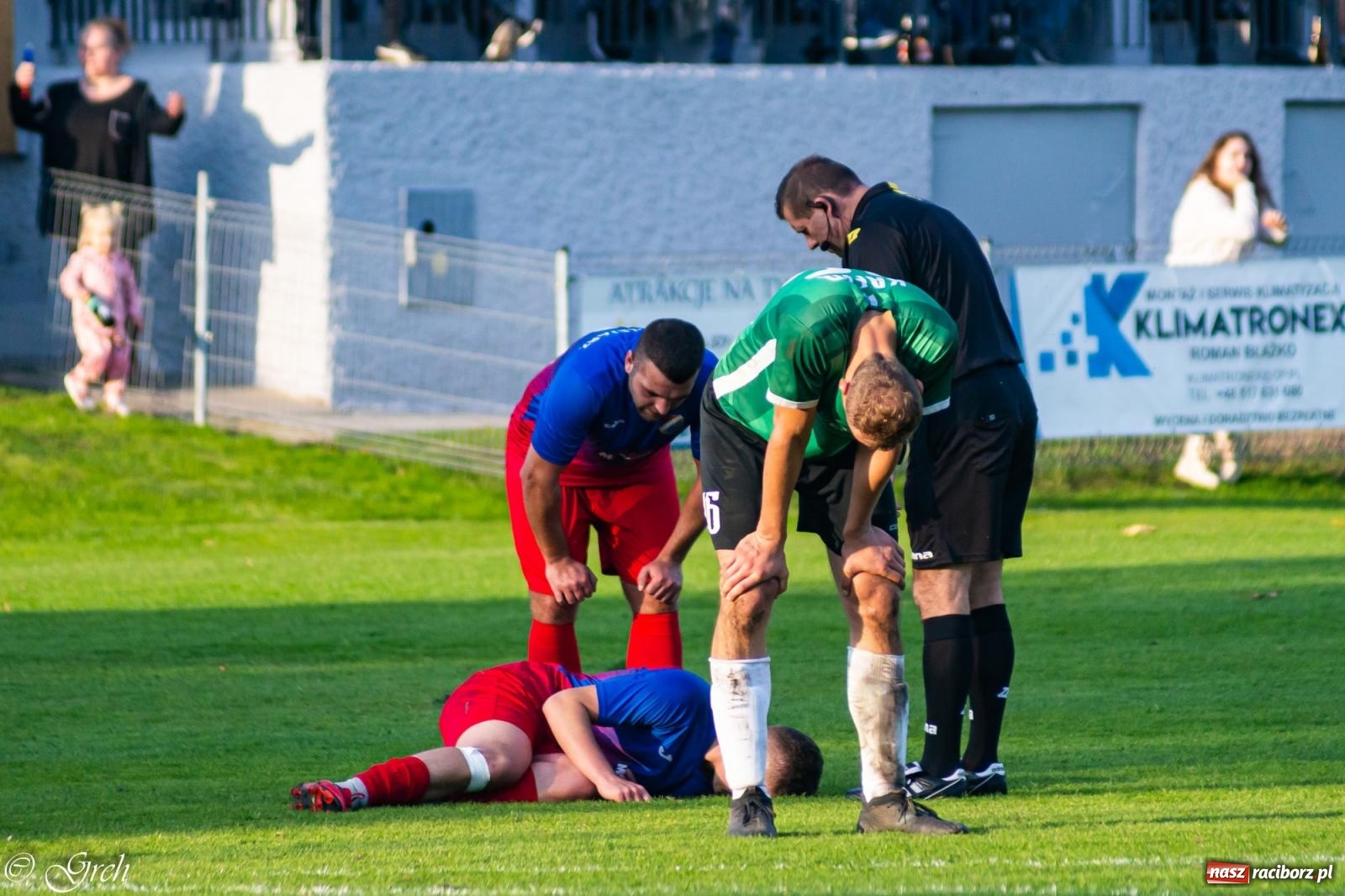 Zdjęcie w galerii na portalu naszraciborz.pl: Kolejarz Chałupki z kolejną wygraną. Zabełków wciąż na dnie [FOTO] wiadomości z regionu