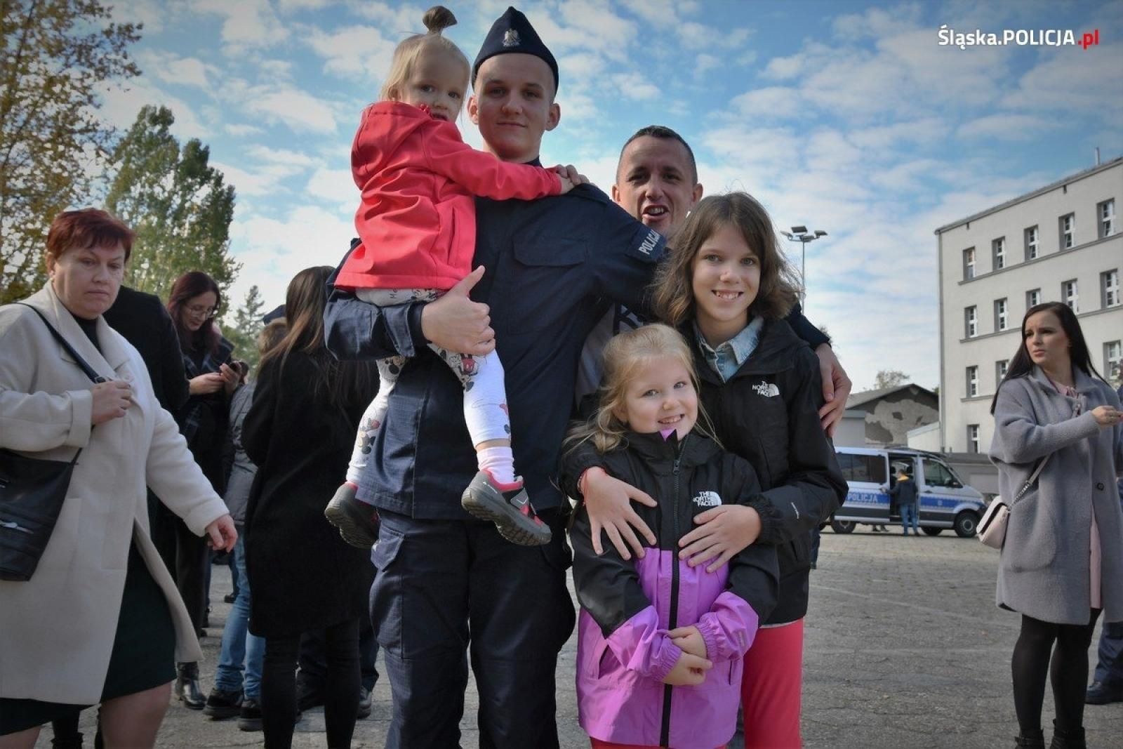 Zdjęcie w galerii na portalu naszraciborz.pl: Ślubowanie za nimi. Teraz półroczne szkolenie wiadomości z regionu