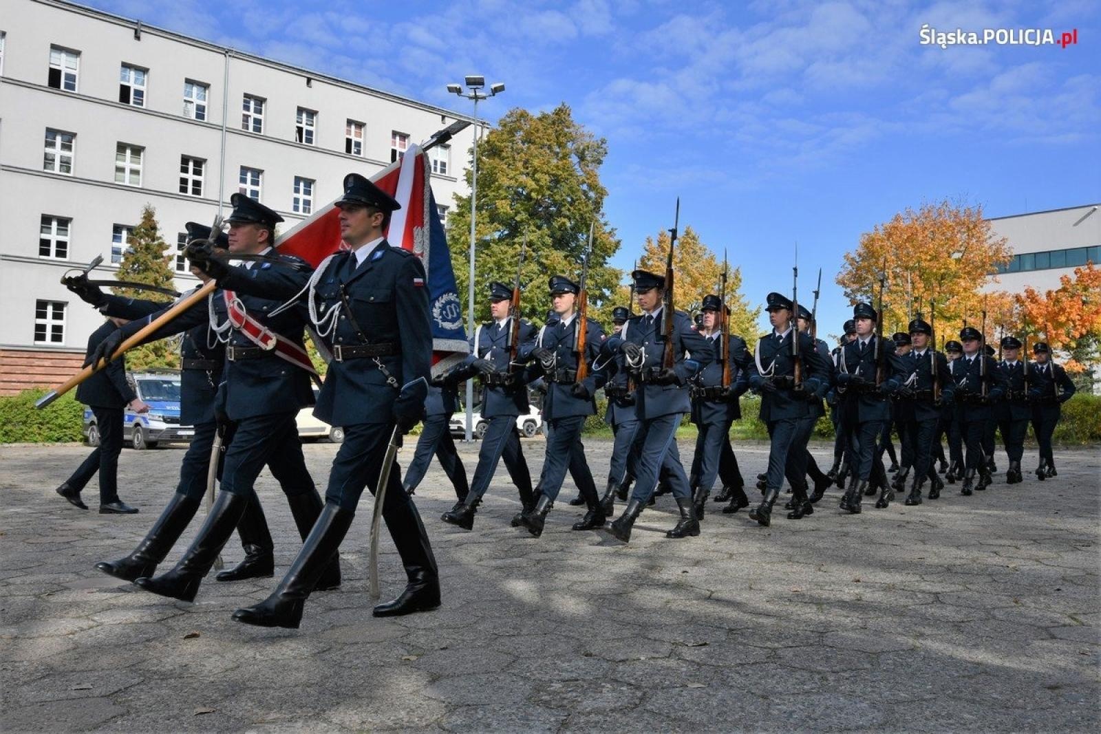 Zdjęcie w galerii na portalu naszraciborz.pl: Ślubowanie za nimi. Teraz półroczne szkolenie wiadomości z regionu