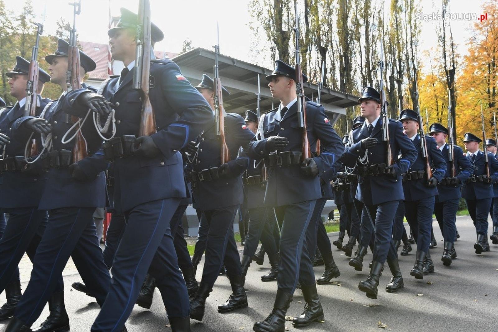 Zdjęcie w galerii na portalu naszraciborz.pl: Ślubowanie za nimi. Teraz półroczne szkolenie wiadomości z regionu