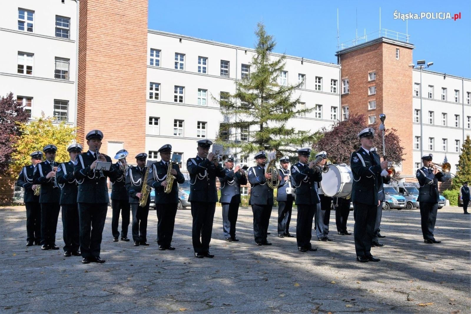 Zdjęcie w galerii na portalu naszraciborz.pl: Ślubowanie za nimi. Teraz półroczne szkolenie wiadomości z regionu