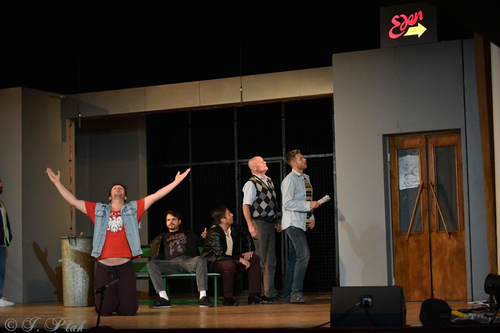 Zdjęcie w galerii na portalu naszraciborz.pl: Goło i wesoło na deskach RCK [FOTO] wiadomości z regionu