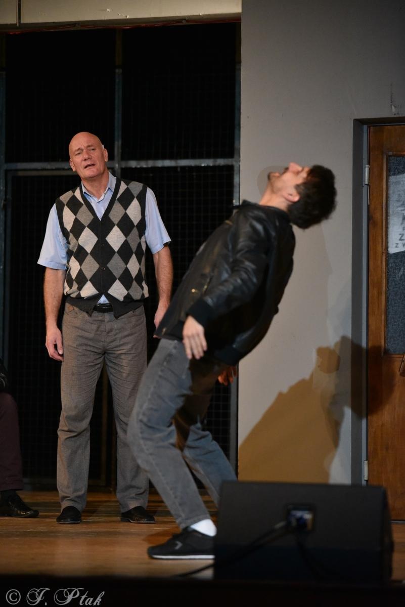 Zdjęcie w galerii na portalu naszraciborz.pl: Goło i wesoło na deskach RCK [FOTO] wiadomości z regionu