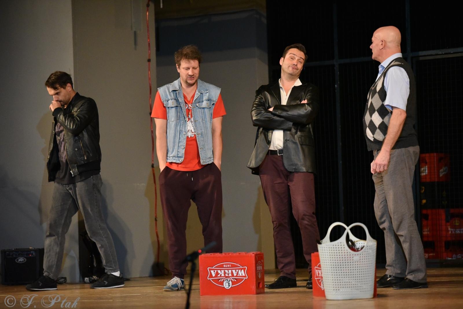 Zdjęcie w galerii na portalu naszraciborz.pl: Goło i wesoło na deskach RCK [FOTO] wiadomości z regionu