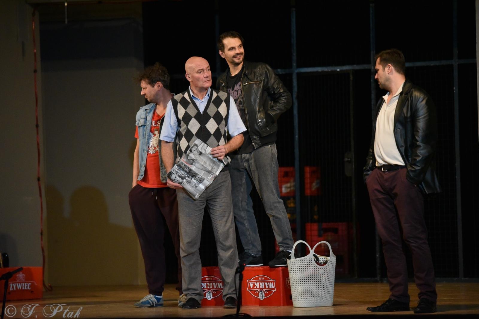 Zdjęcie w galerii na portalu naszraciborz.pl: Goło i wesoło na deskach RCK [FOTO] wiadomości z regionu