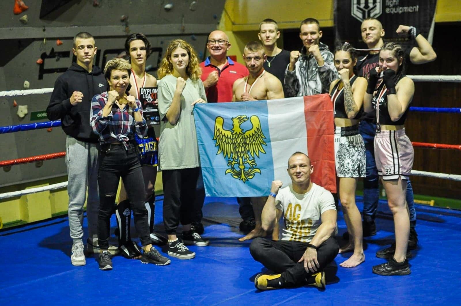 Zdjęcie w galerii na portalu naszraciborz.pl: K1 Battle of Warriors w Krakowie. Raciborzanie wracają z tarczą wiadomości z regionu