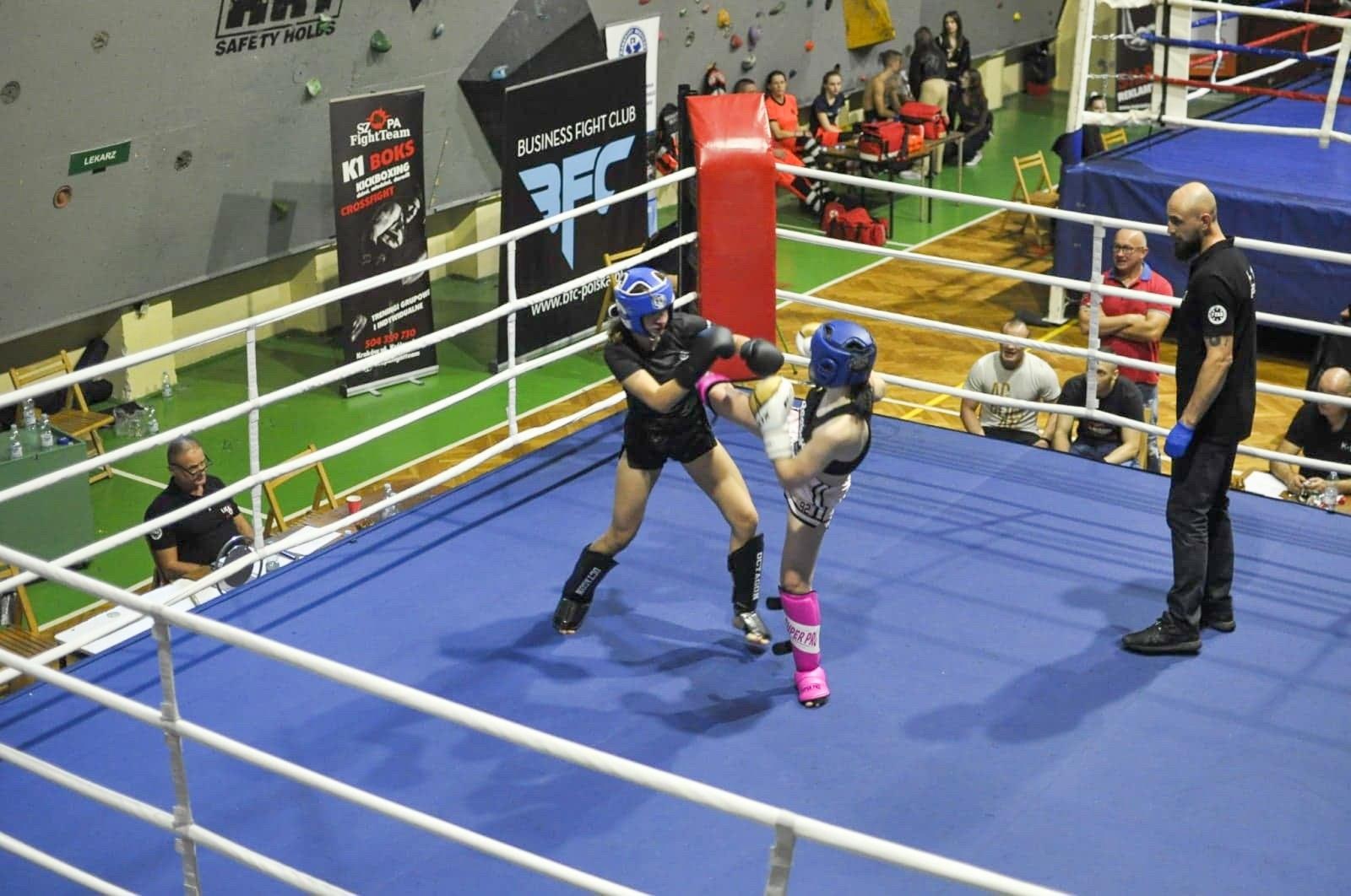 Zdjęcie w galerii na portalu naszraciborz.pl: K1 Battle of Warriors w Krakowie. Raciborzanie wracają z tarczą wiadomości z regionu