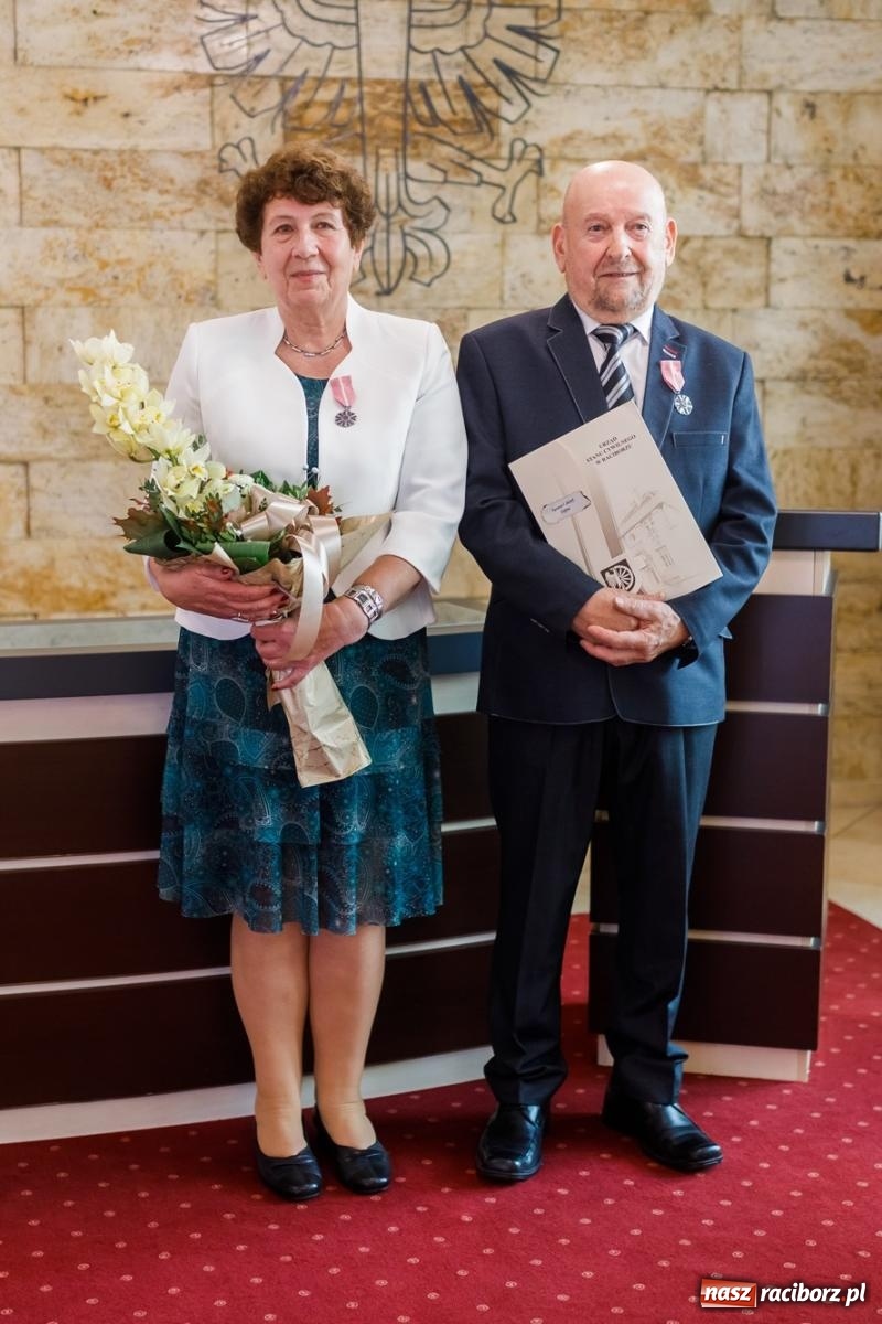 Zdjęcie w galerii na portalu naszraciborz.pl: Najważniejsza jest zgoda. Złote gody w raciborskim USC [FOTO i WIDEO] wiadomości z regionu
