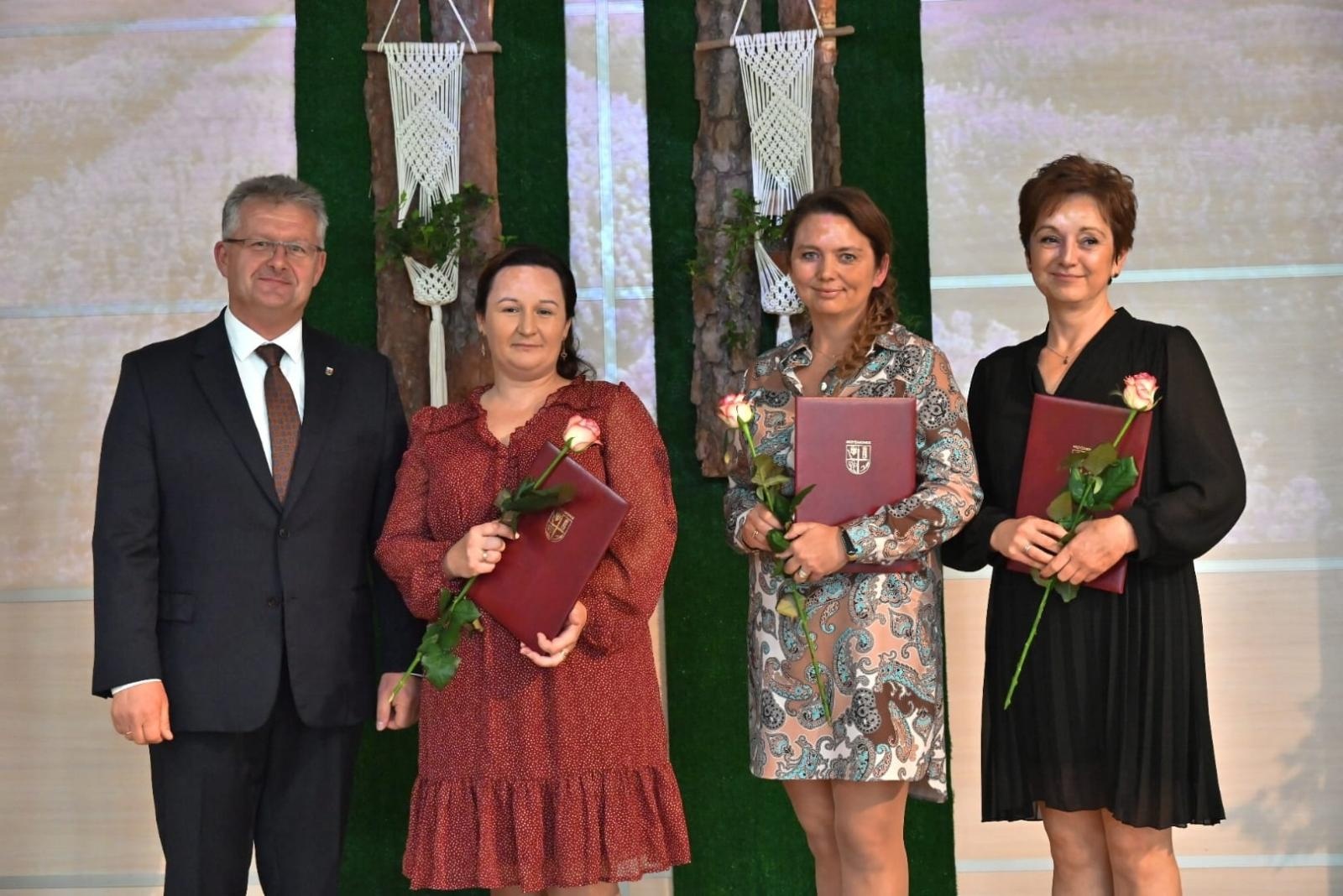 Zdjęcie w galerii na portalu naszraciborz.pl: W gminie Krzyżanowice obchodzono Dzień Edukacji Narodowej wiadomości z regionu