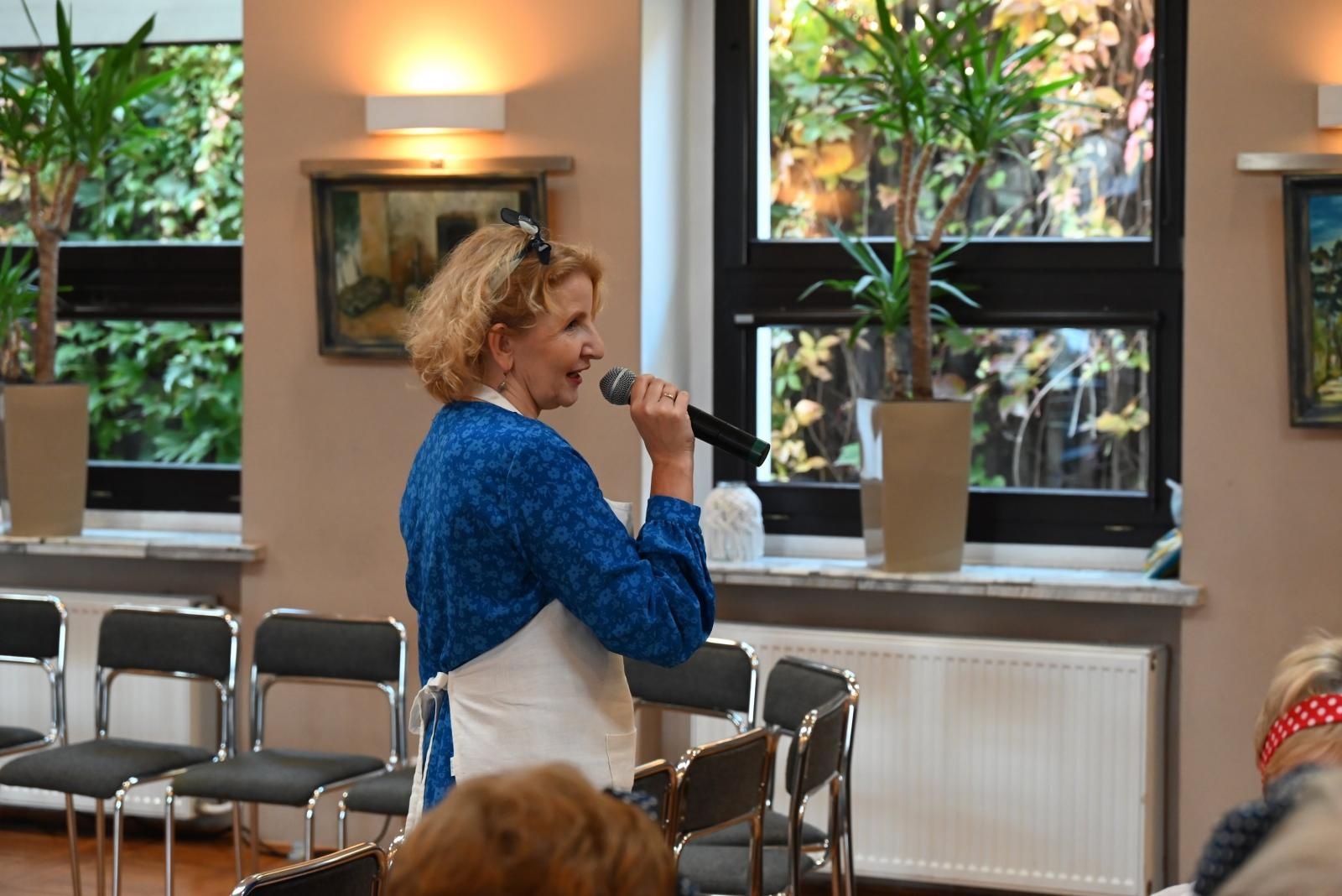 Zdjęcie w galerii na portalu naszraciborz.pl: W Tworkowie kisili kapustę po staremu wiadomości z regionu