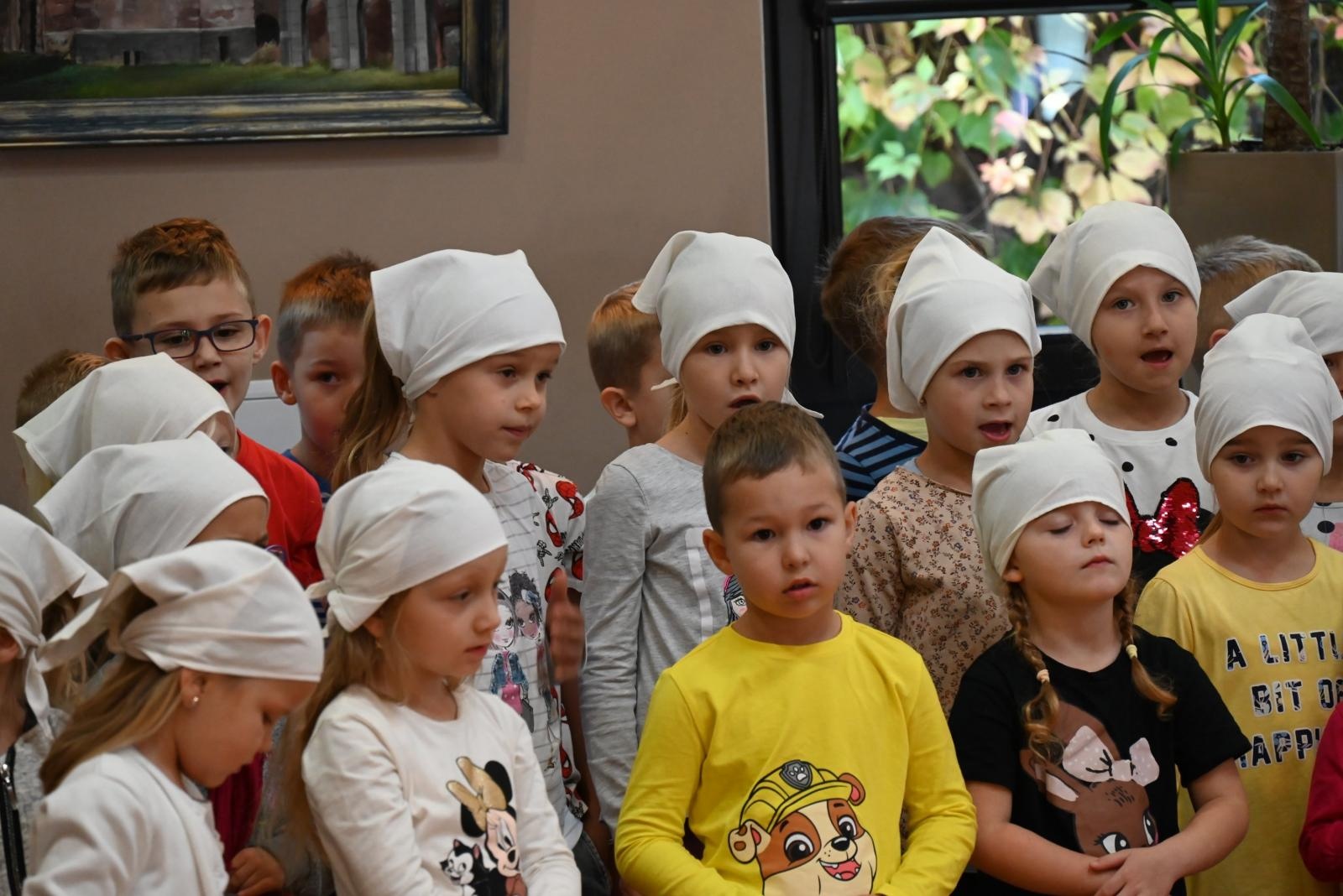 Zdjęcie w galerii na portalu naszraciborz.pl: W Tworkowie kisili kapustę po staremu wiadomości z regionu