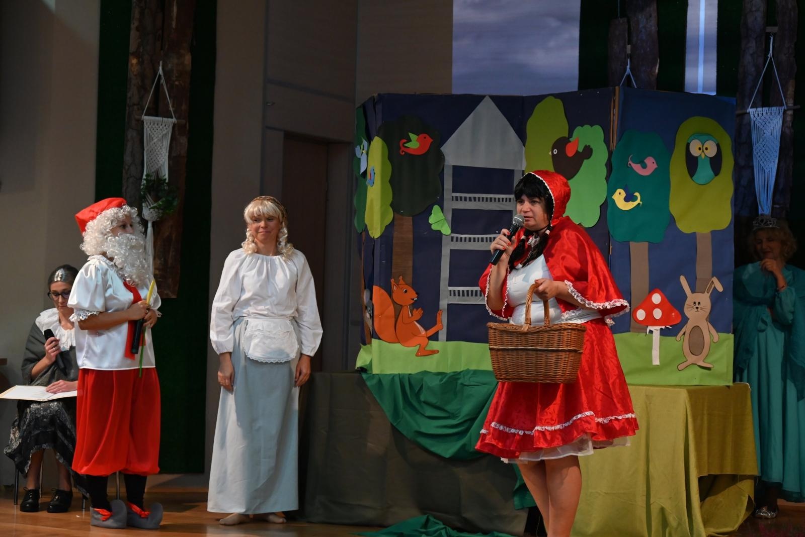 Zdjęcie w galerii na portalu naszraciborz.pl: W Tworkowie kisili kapustę po staremu wiadomości z regionu