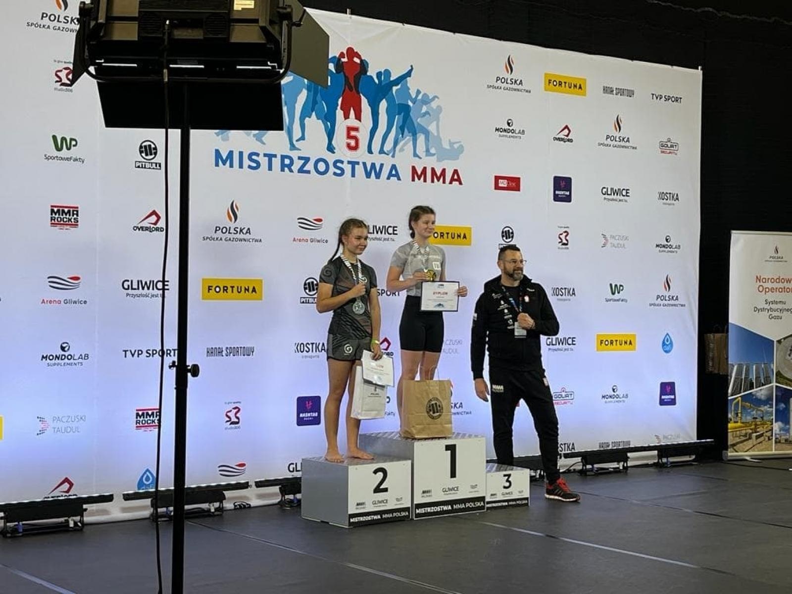 Zdjęcie w galerii na portalu naszraciborz.pl: Ewa Szymik mistrzynią Polski w MMA wiadomości z regionu