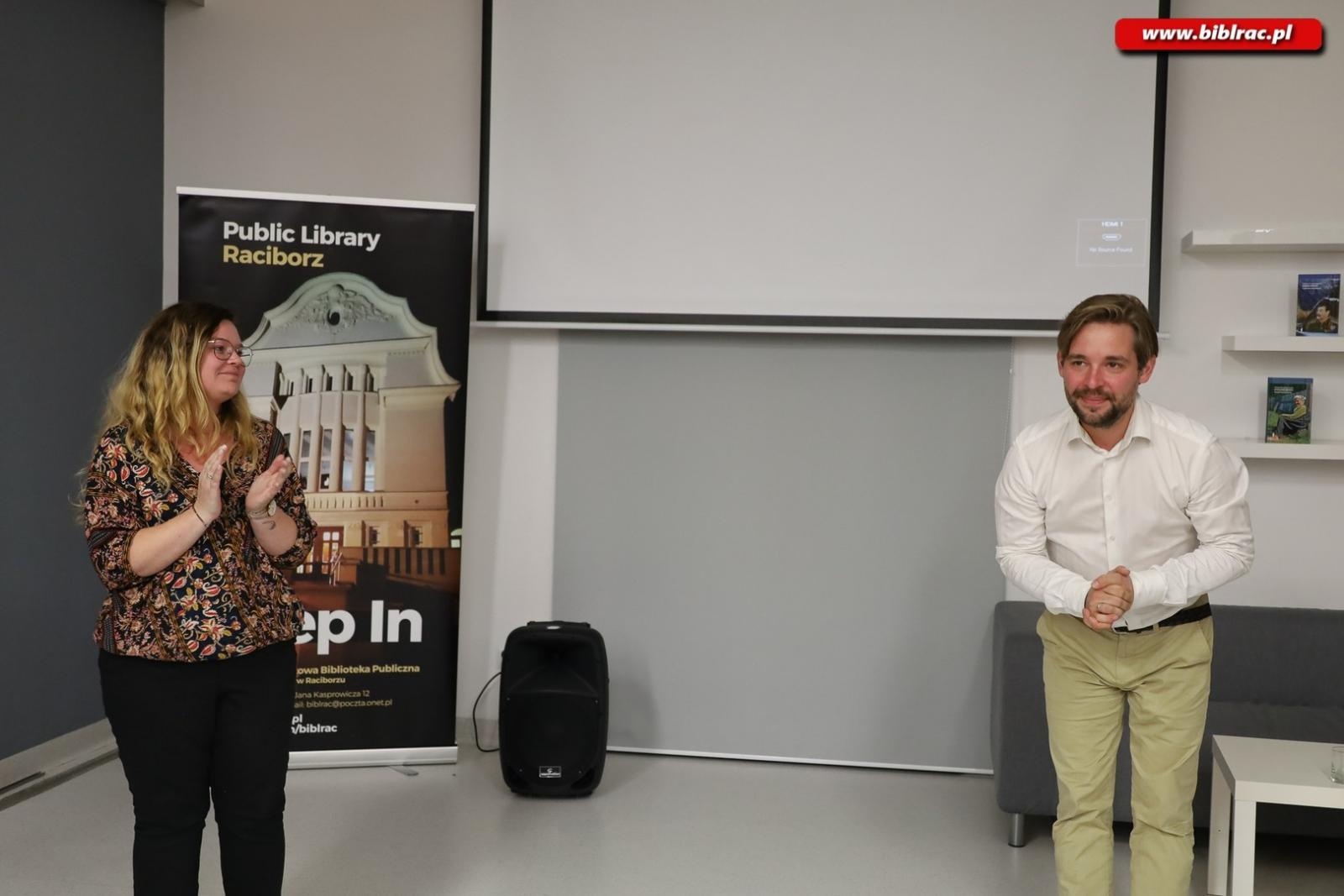 Zdjęcie w galerii na portalu naszraciborz.pl: Tomasz Grzywaczewski opowiedział w bibliotece o dawnych granicach i współczesnych konfliktach wiadomości z regionu