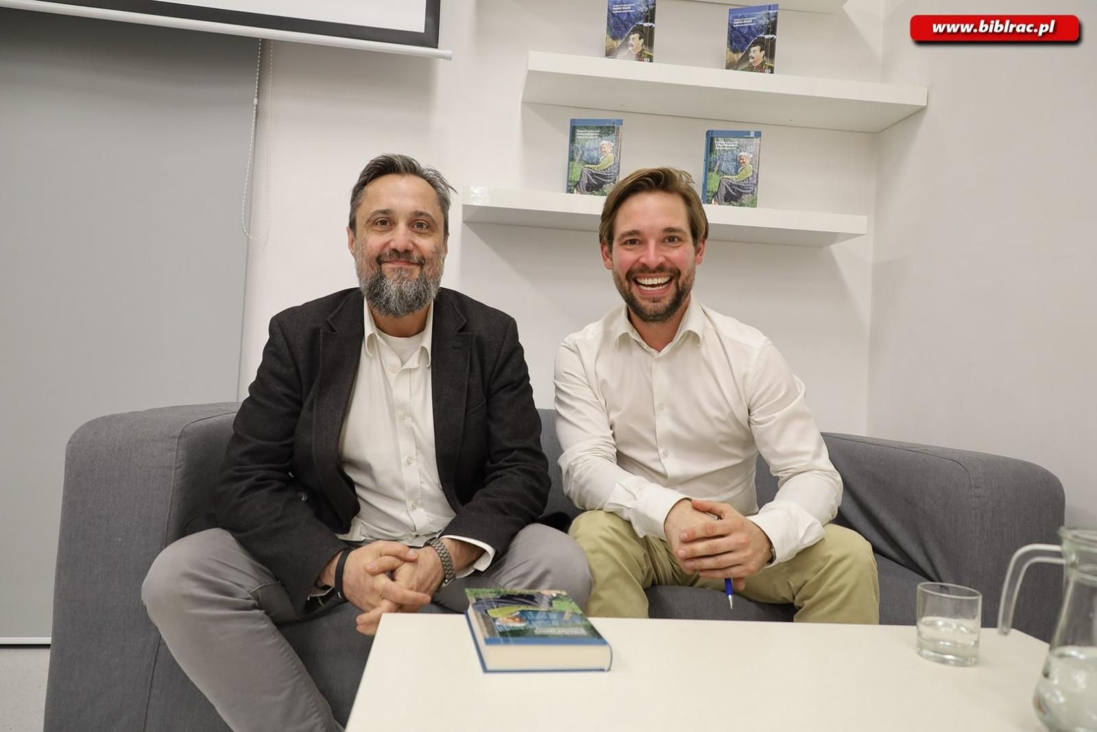 Zdjęcie w galerii na portalu naszraciborz.pl: Tomasz Grzywaczewski opowiedział w bibliotece o dawnych granicach i współczesnych konfliktach wiadomości z regionu