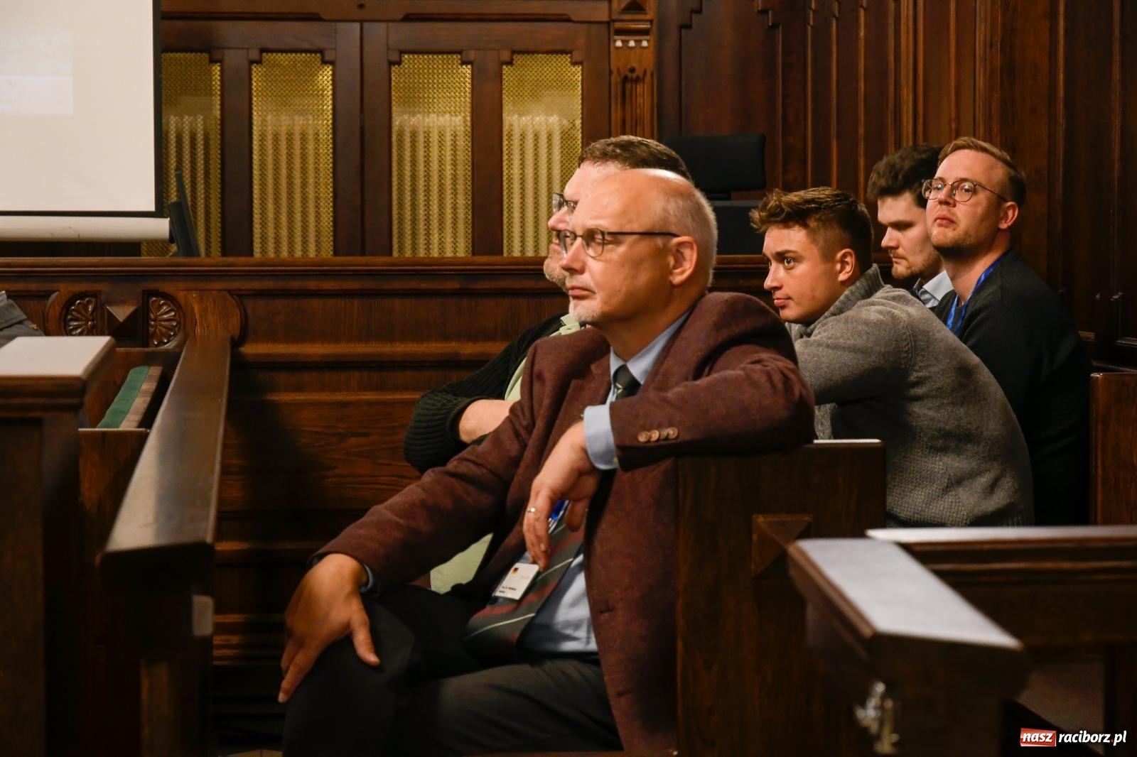 Zdjęcie w galerii na portalu naszraciborz.pl: W sali rozpraw dawnego sądu zainaugurowano historyczny workshop [FOTO i WIDEO] wiadomości z regionu