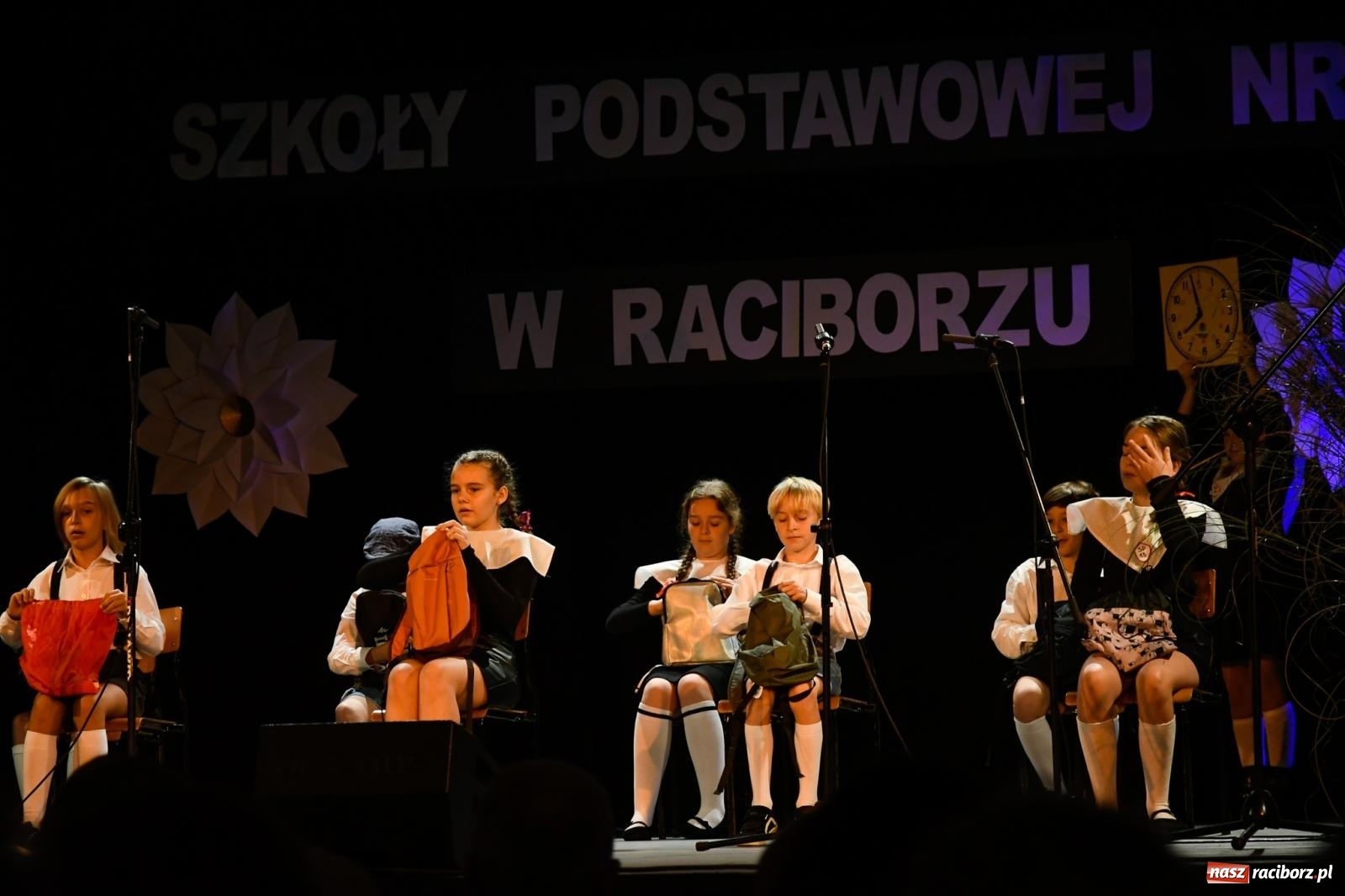 Zdjęcie w galerii na portalu naszraciborz.pl: Miejskie obchody Dnia Edukacji Narodowej i 60. urodziny SP 13 [FOTO i WIDEO] wiadomości z regionu