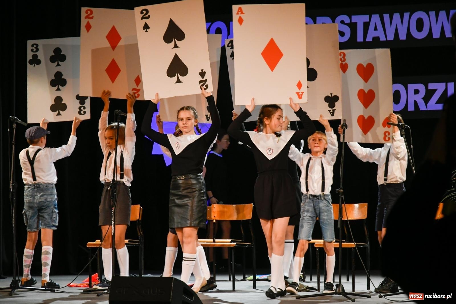 Zdjęcie w galerii na portalu naszraciborz.pl: Miejskie obchody Dnia Edukacji Narodowej i 60. urodziny SP 13 [FOTO i WIDEO] wiadomości z regionu