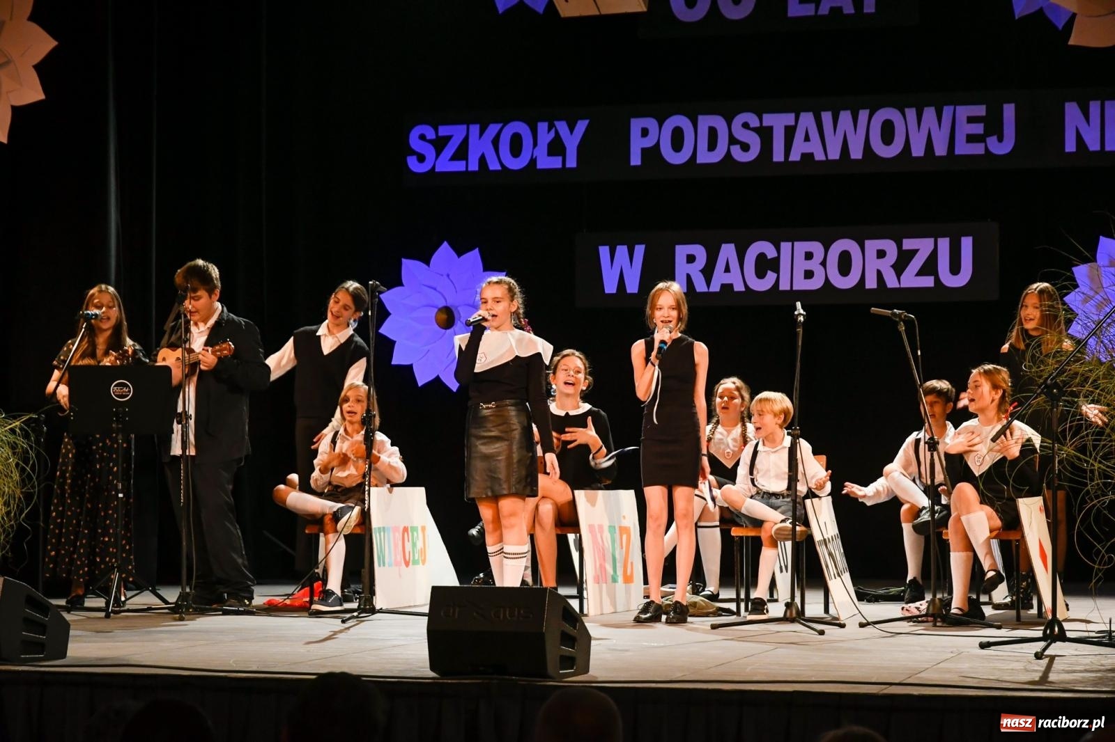 Zdjęcie w galerii na portalu naszraciborz.pl: Miejskie obchody Dnia Edukacji Narodowej i 60. urodziny SP 13 [FOTO i WIDEO] wiadomości z regionu