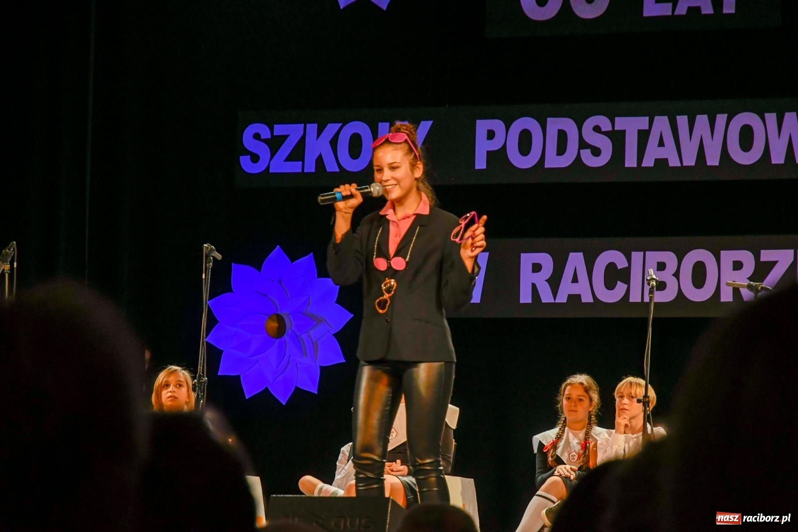 Zdjęcie w galerii na portalu naszraciborz.pl: Miejskie obchody Dnia Edukacji Narodowej i 60. urodziny SP 13 [FOTO i WIDEO] wiadomości z regionu